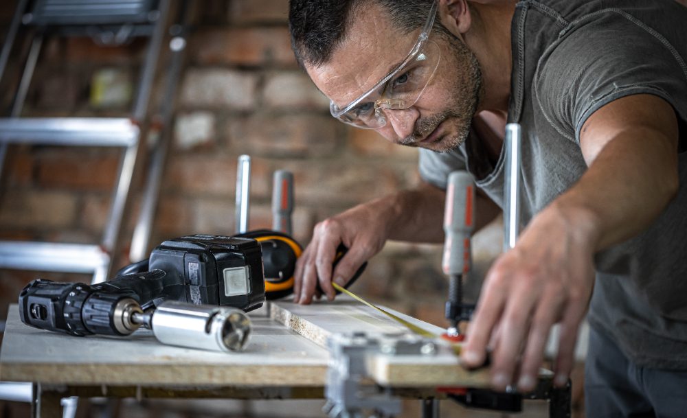 10 Must-Have Industrial Power Tools to Boost Contractor Efficiency